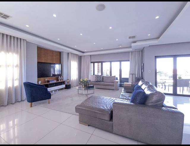 5 BEDROOM HOUSE FOR SALE IN IZINGA ESTATE